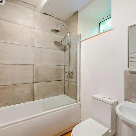 1 Bed In Sz160 Holiday home *